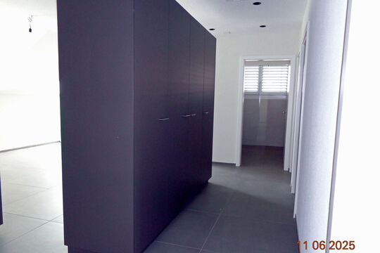Rosenweg 2 DG Whg 4-5 Zimmer Gang 2025-001.jpg